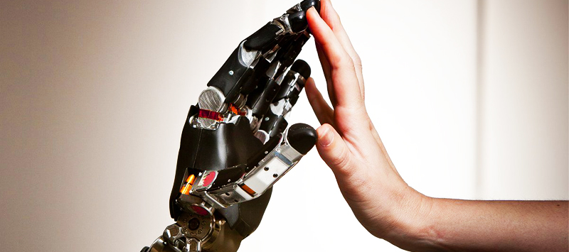 Робототехника в медицине: применение экзоскелетов и инновационных протезов