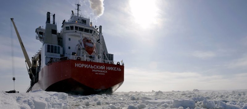 «Газпромнефть – смазочные материалы» поставит продукцию для судов «Норникеля»