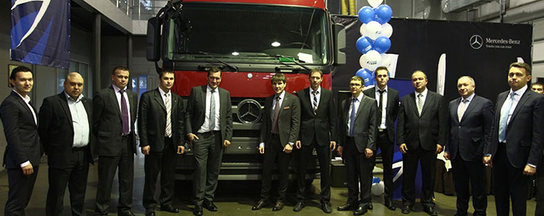 «Газпромнефть-СМ» начала конвейерную заливку масел в грузовики Mercedes-Benz