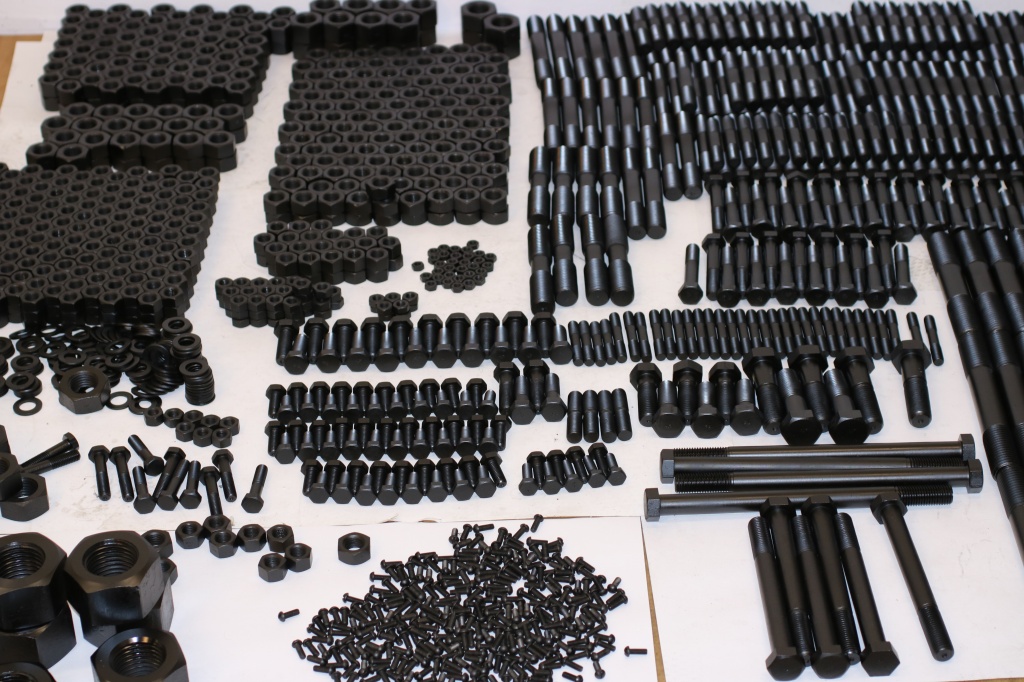 Внешний вид покрытия MODENGY 1010 на крепежных изделиях